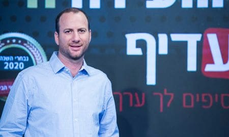 צפריר זנזורי |